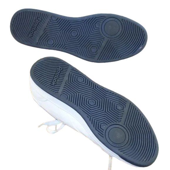 Like New Reebok Classic White Collegiate Low Profile Leather Athletic Shoe, 11.5 - Picture 9 of 9